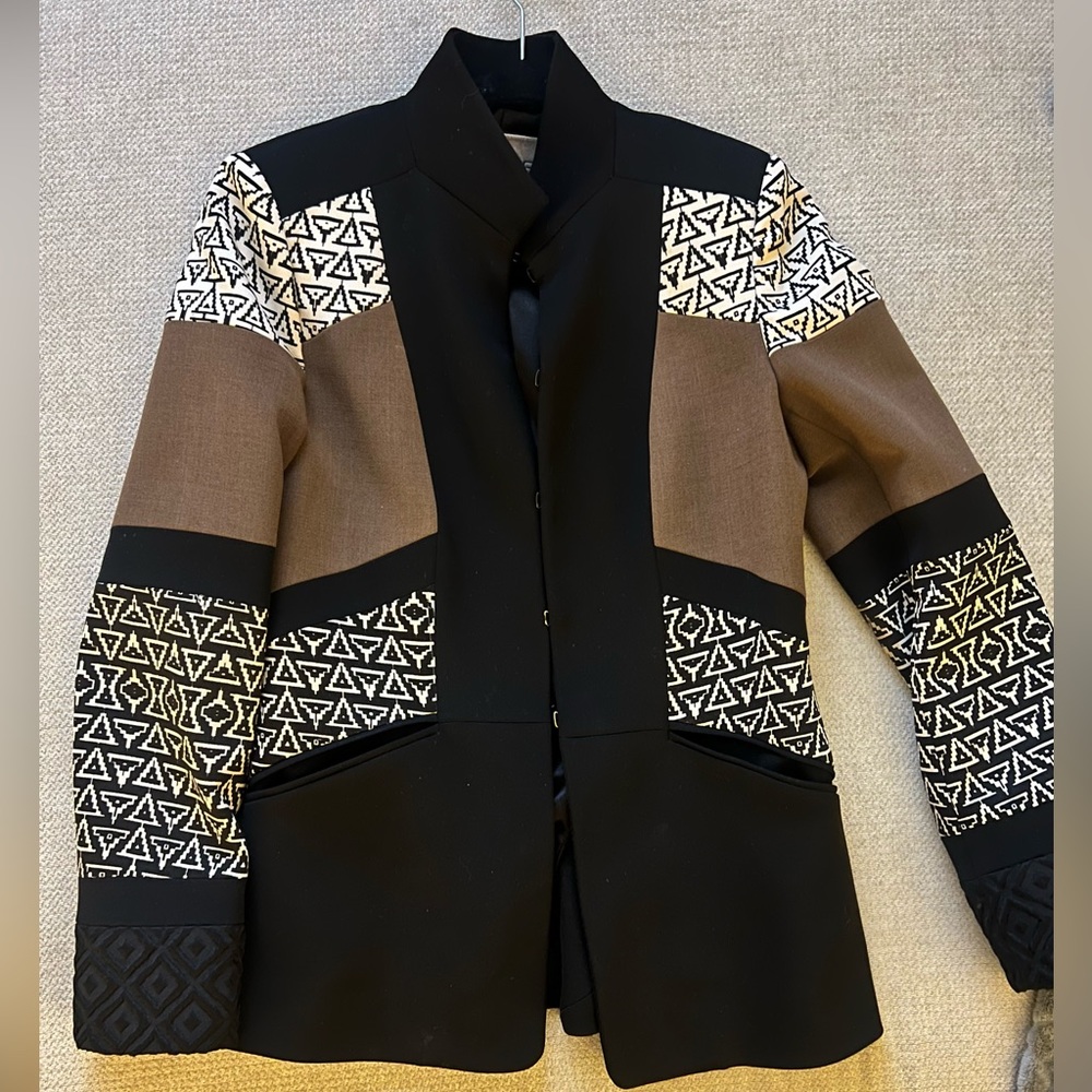 Etro Women’s Blazer. Euro size 40. American size 4.